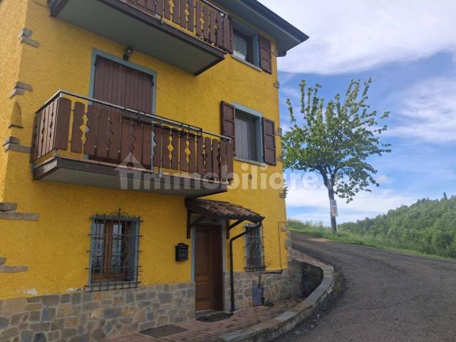 Terratetto unifamiliare 160 m², Carpineti