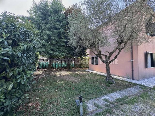 Terratetto unifamiliare 173 m², ottimo stato, Paltana Mandria, Padova
