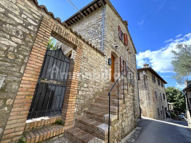 Terratetto unifamiliare via del Girone 9, Centro, Corciano