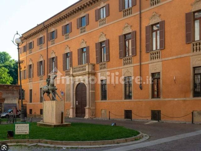 Terratetto unifamiliare via del Tempio 56, Centro Storico, Piacenza