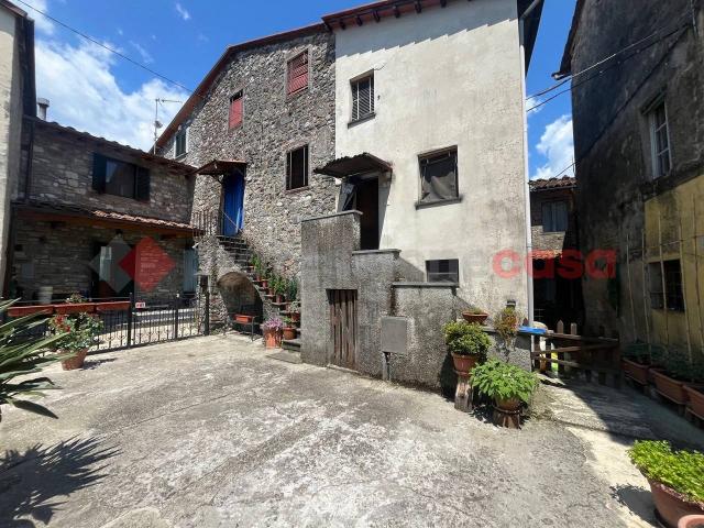Terratetto unifamiliare in vendita a Borgo A Mozzano