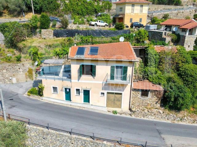 Terratetto unifamiliare in vendita a Borgomaro