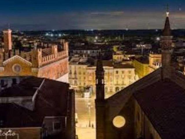 Terratetto unifamiliare in vendita a Piacenza