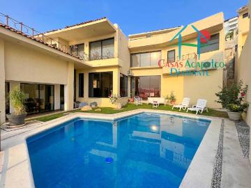 Terraza Con Alberca. Roof Garden Con Jacuzzi Y Vista Al Mar