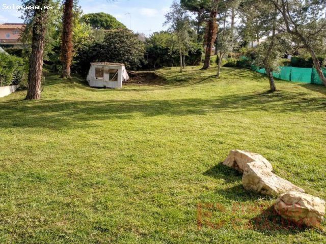 Terreny en venda ideal per a la teva casa somiada!