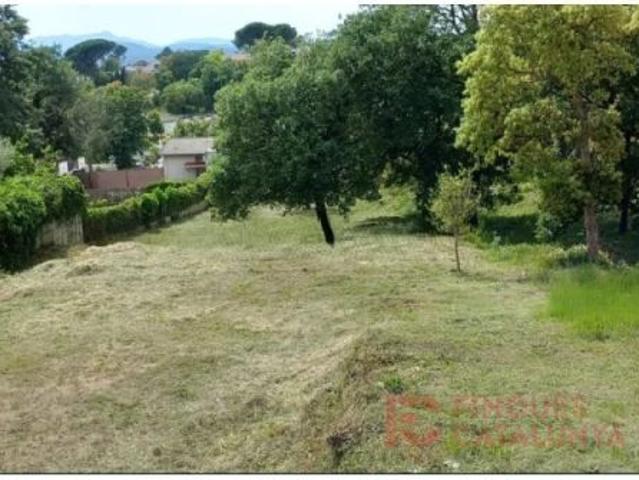 TERRENY EN VENTA A VALLCANERA SILS