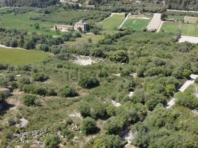 Terreno, Muro