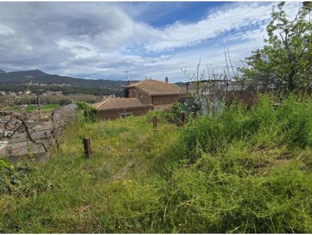 Terreno muy plano bien ubicado