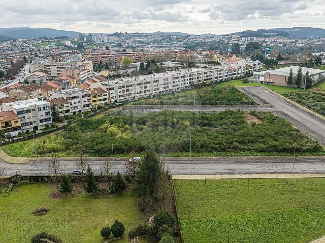 Terreno, Maximinos Sé Cividade
