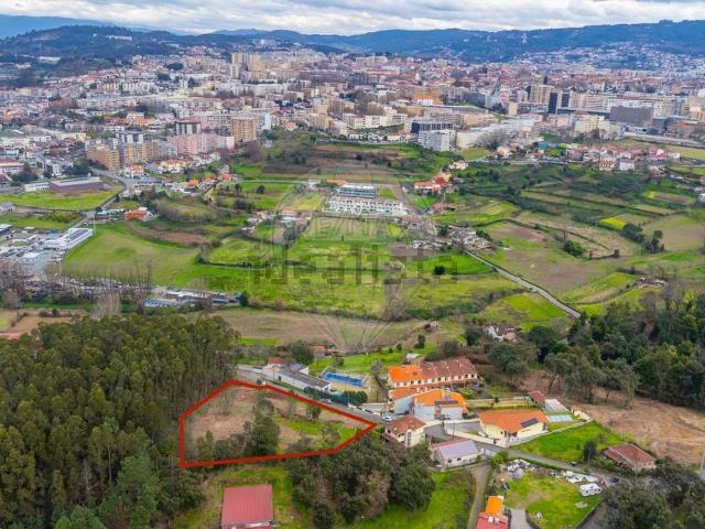 Terreno, Maximinos Sé Cividade