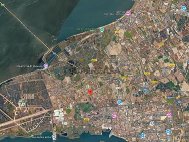 Terreno Misto no Montijo, com área total de 59.880 m²