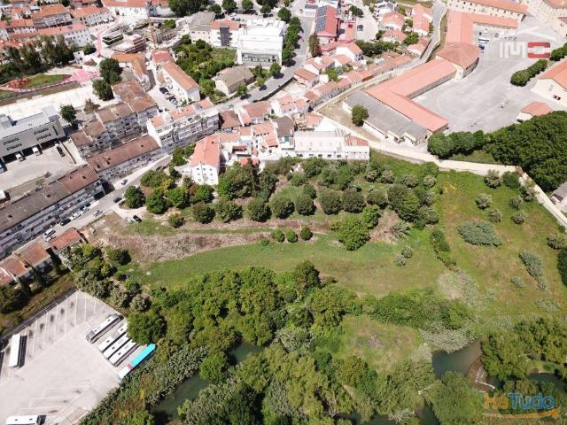 Terreno misto no Centro de Torres Novas | 26083592911