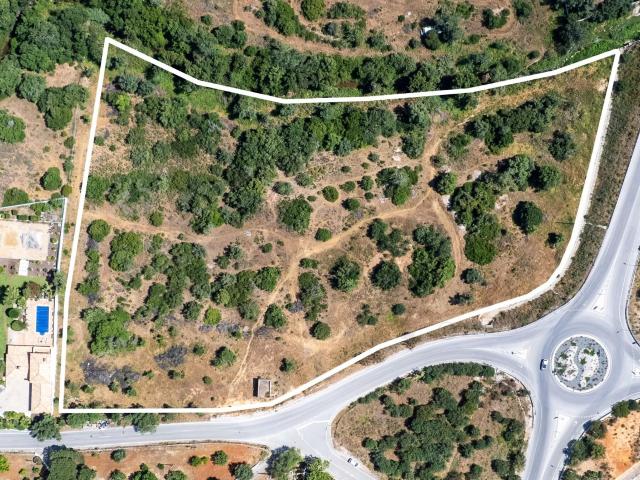 Terreno Misto com ruina de 28.30 m2 e rústico de 16781 m2 Potencial elevado Pereiras Quarteira