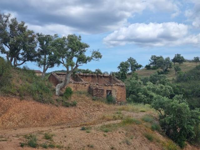 TERRENO MISTO COM RUÍNA PARA VENDA EM S.MARCOS DA SERRA,SILVES