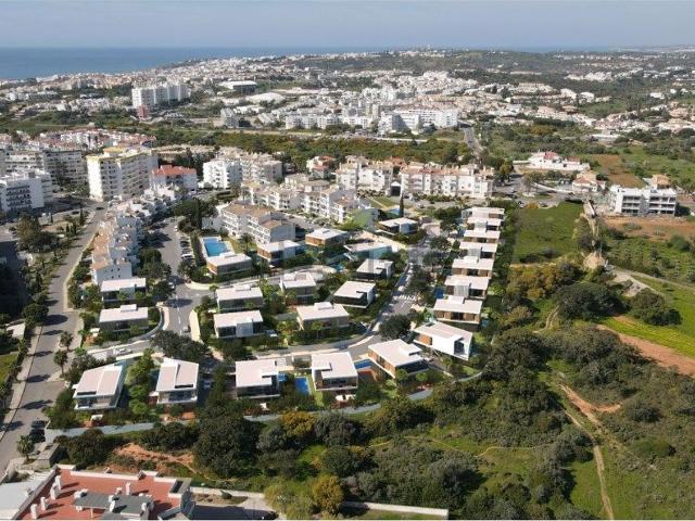 Terreno, Montechoro, Albufeira e Olhos de Água