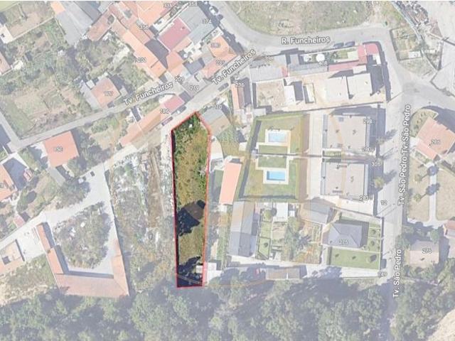 Terreno na Madalena de 998m2 c/ projecto licenciado p/ Moradia