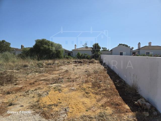 Terreno na Azoia
