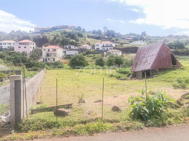 Terreno na Achada da Cruz, Santana