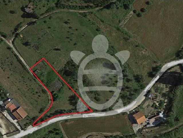 Terreno nas alhadas