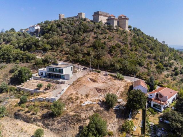 Terreno, Nossa Senhora da Piedade