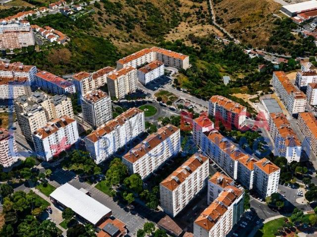 Terreno Avenida Madre Andaluz Santarém