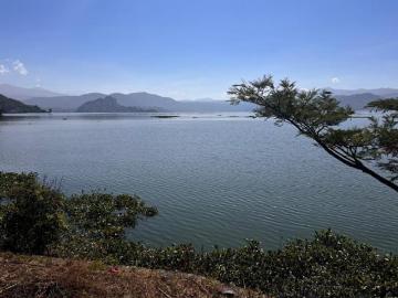 Terreno en VENTA a la Orilla del Lago en Valle de Bravo