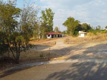 Terreno a pie del campo de golf en zirandaro san miguel de allende gn