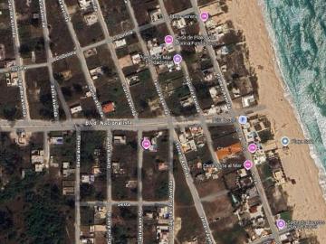 Terreno a unos metros de la Playa
