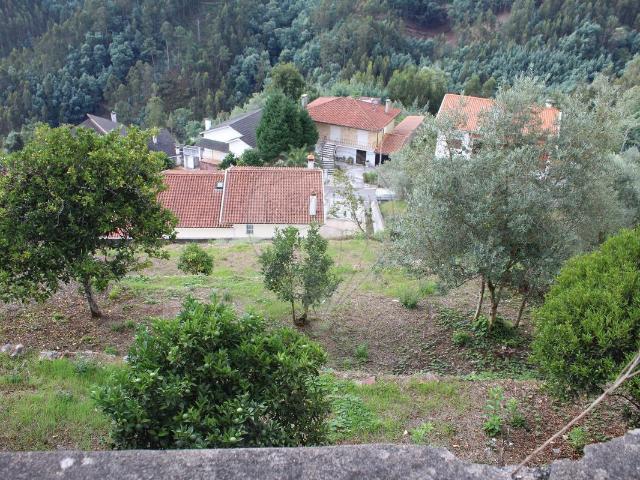 Terreno à venda em Cheira