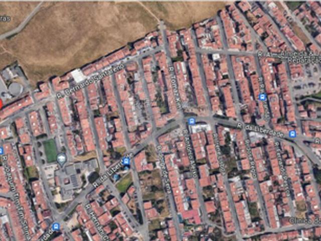 Terreno à venda em Amadora