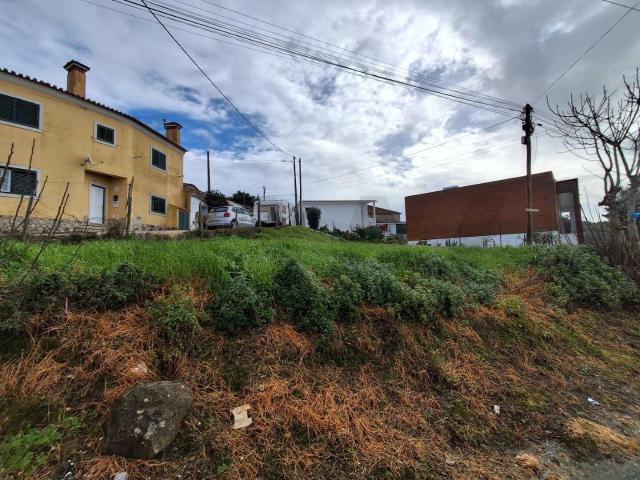 Terreno à Venda em Enxara do Bispo