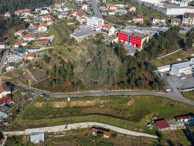 Terreno à venda em Freixo de Cima