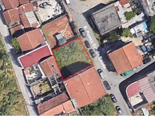 Terreno à venda em Odivelas