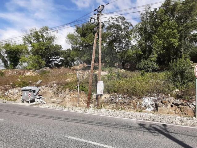 Terreno à venda em Loures