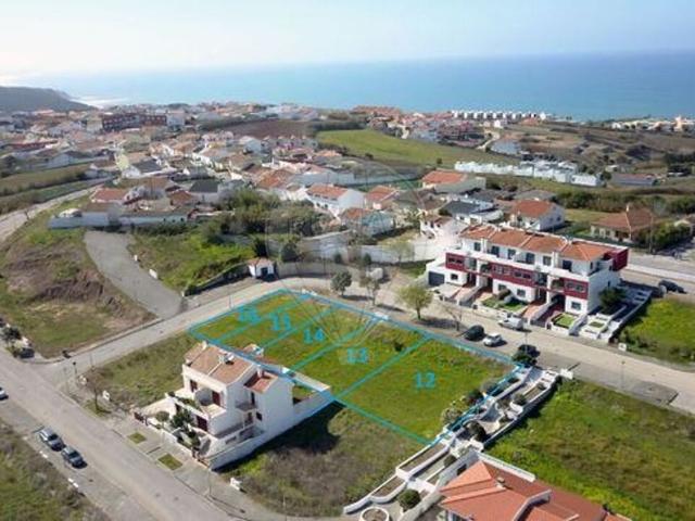 Terreno à venda em Lourinhã