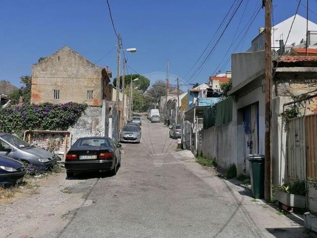 Terreno à venda em Laranjeiras