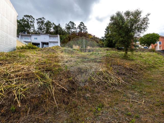 Terreno à venda em Leiria