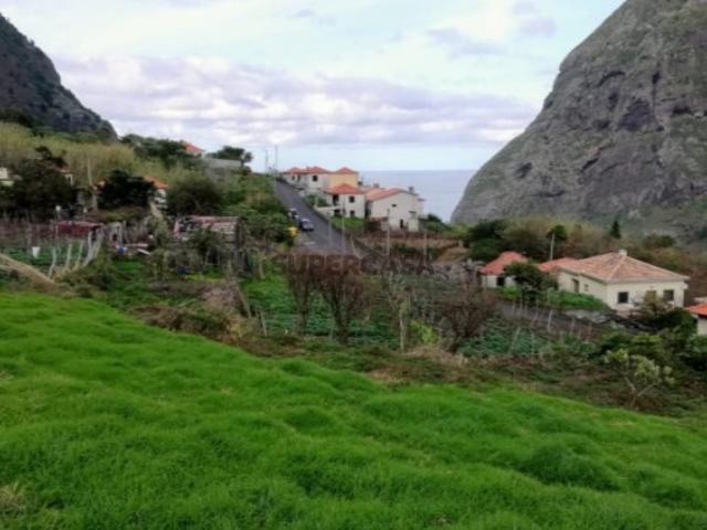 Terreno com 1.650m2 à venda em São Vicente