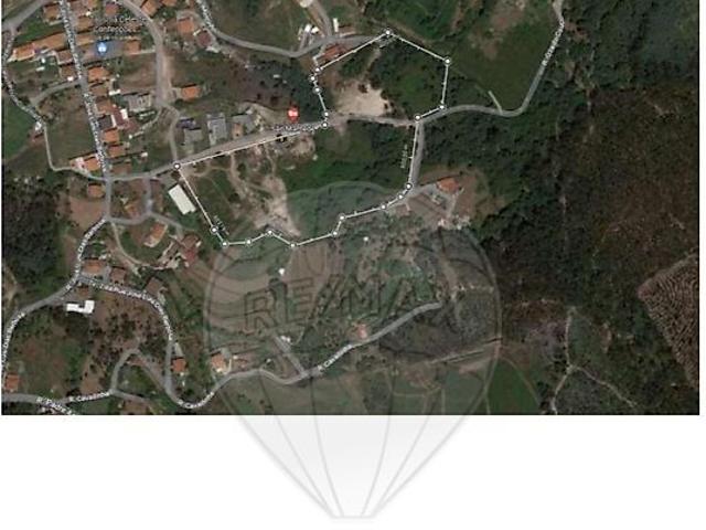Terreno à venda em Santo Tirso