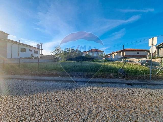 Terreno à venda em Santo Tirso