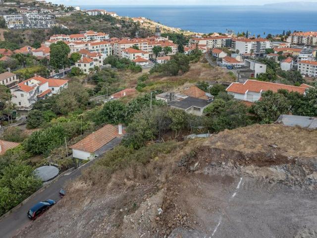 Terreno à venda em Santa Cruz
