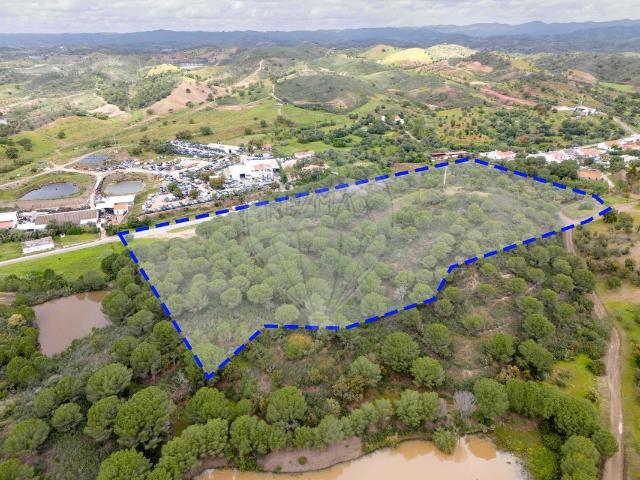 Terreno à venda em Silves