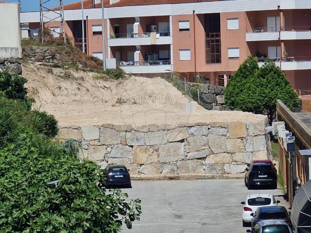 Terreno à venda em Paredes