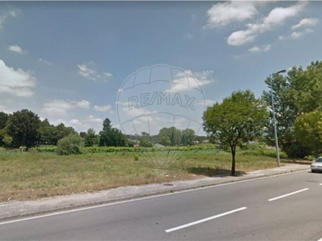 Terreno à venda em Paredes