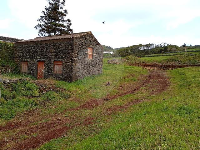 Terreno à venda em Velas