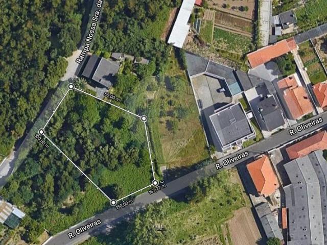 Terreno à venda em Vila Nova de Gaia