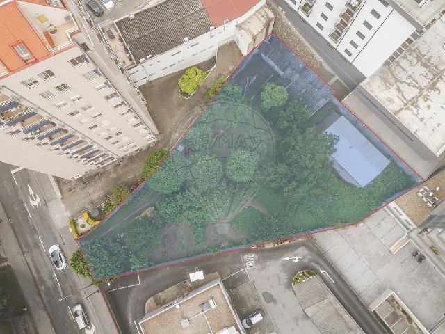 Terreno à venda em Vila Nova de Gaia
