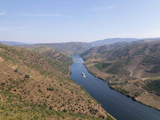 Terreno à venda Vila Nova de Foz Côa, Portugal