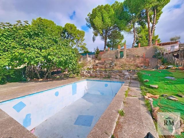 Terreno, Abrera