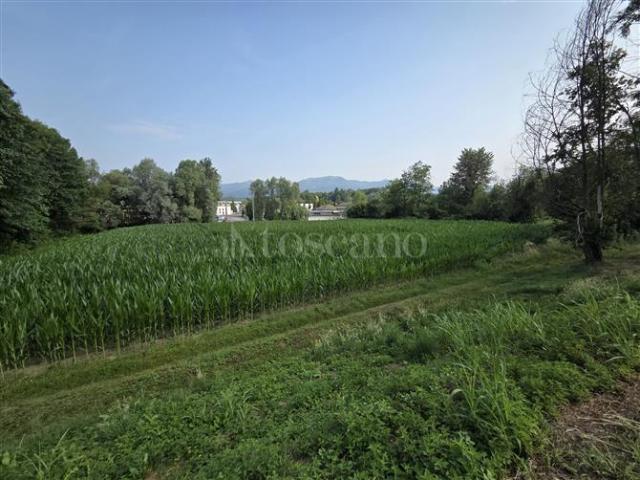 Terreno Agricolo di 3350 mq a Lurago d'Erba